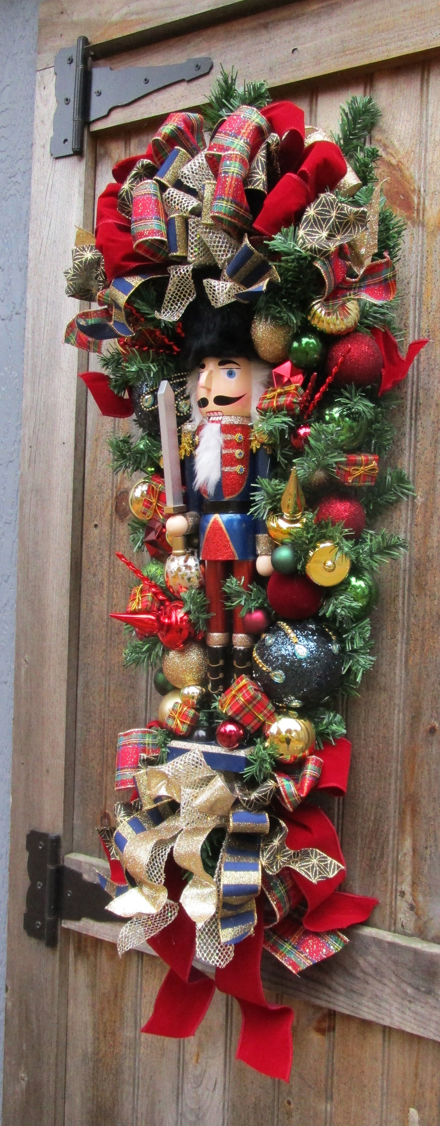 Beacon Hill Grand Nutcracker Swag