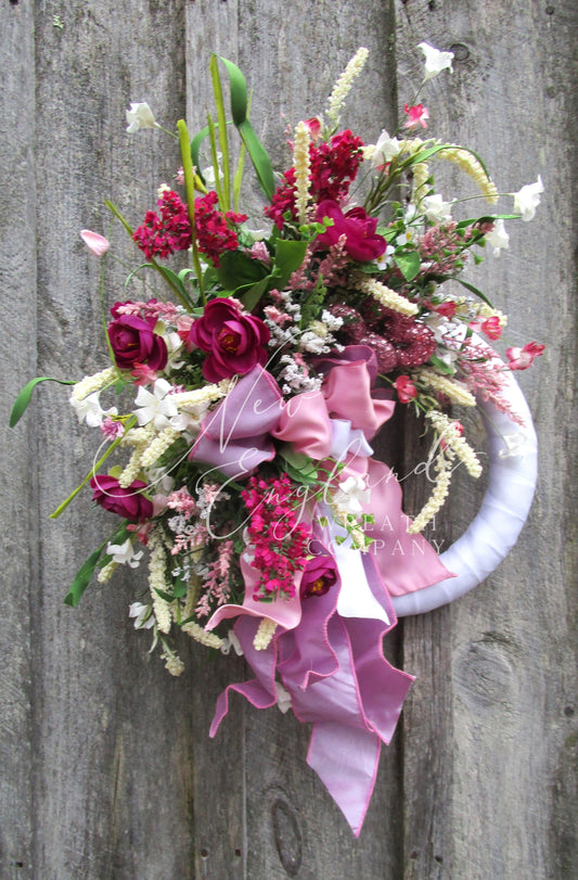 Victorian Valentine's Day Wall Bouquet