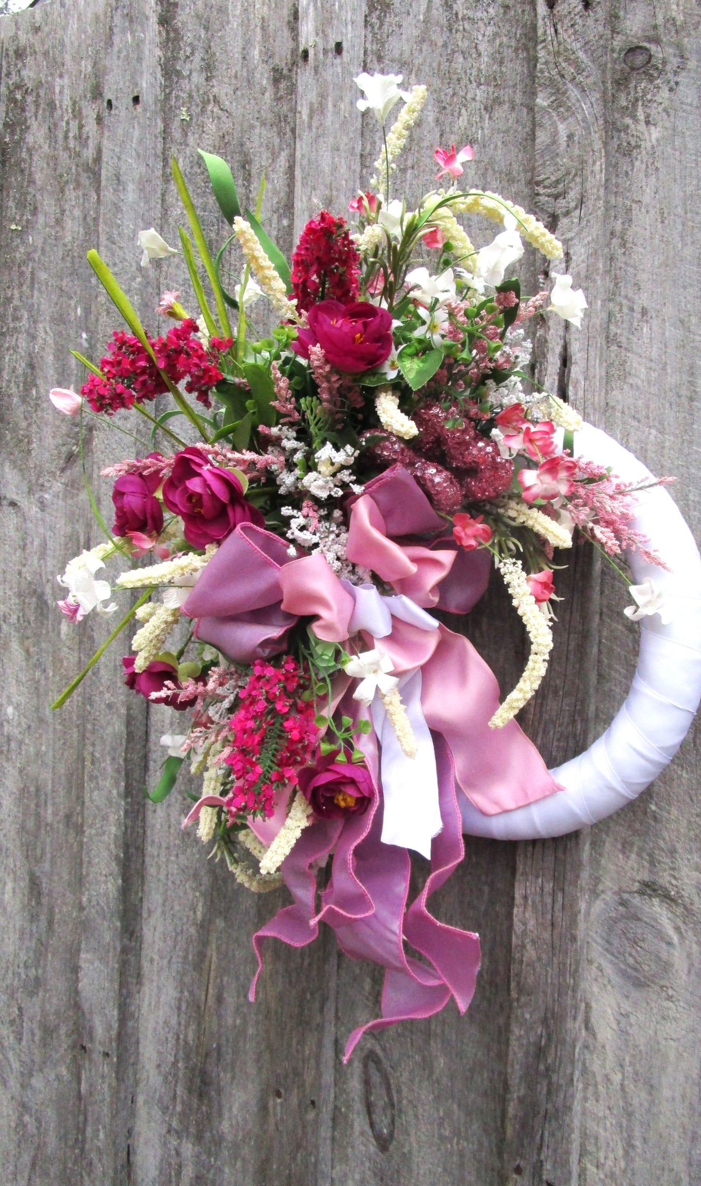 Victorian Valentine's Day Wall Bouquet