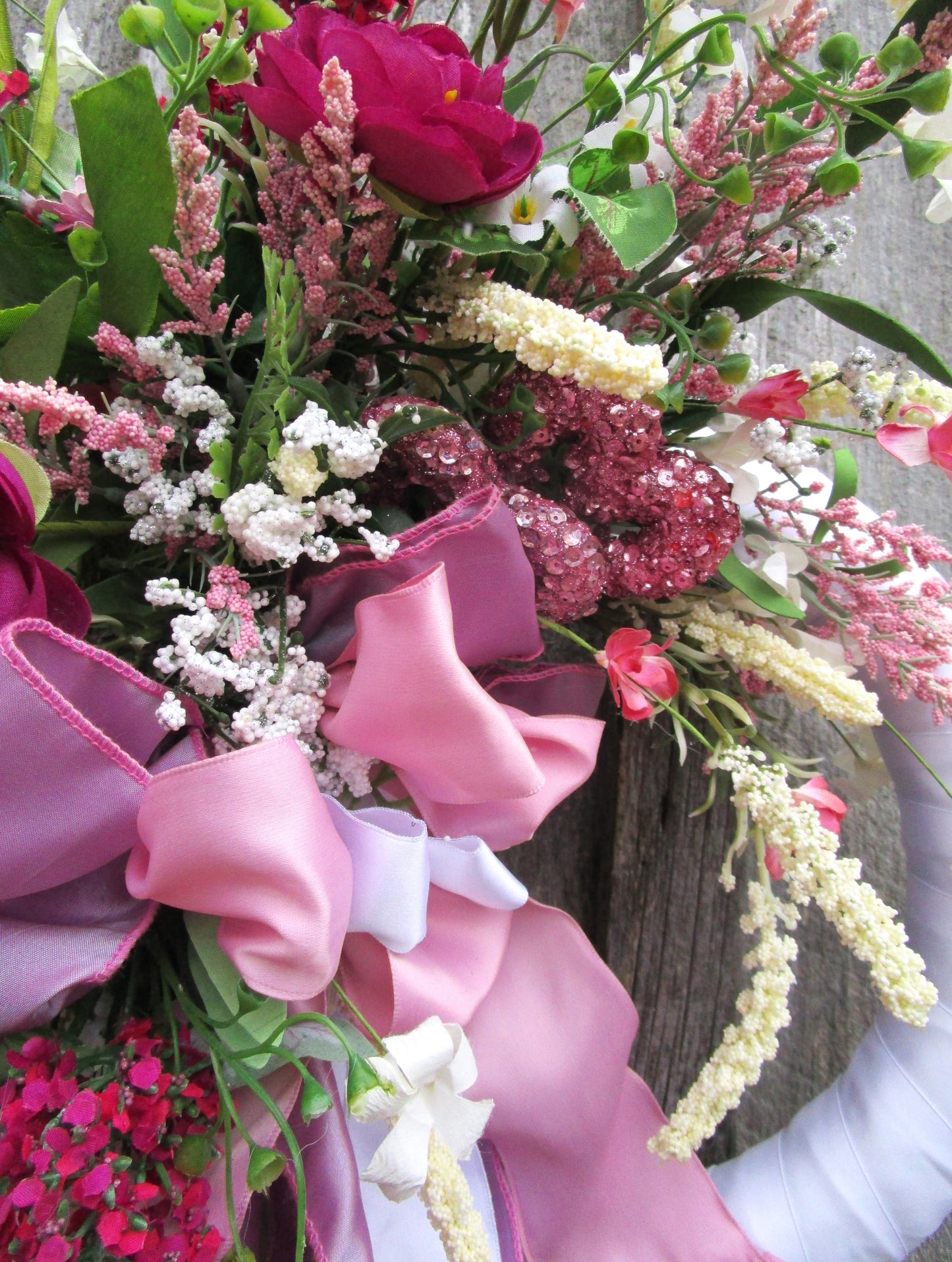 Victorian Valentine's Day Wall Bouquet