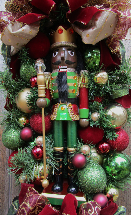 Grand Holiday Nutcracker Swag