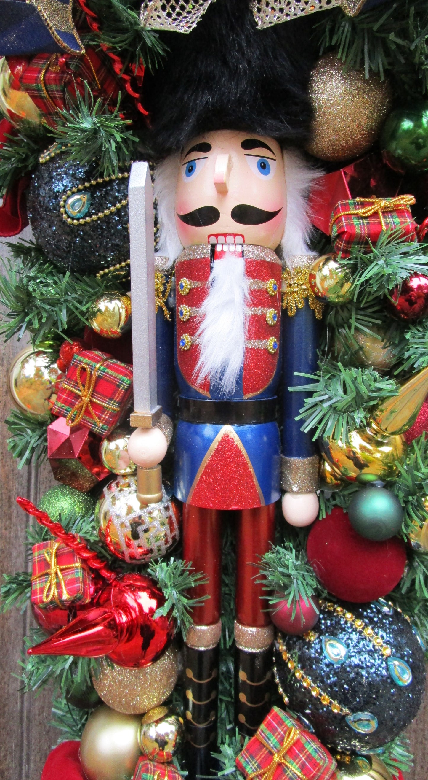 Beacon Hill Grand Nutcracker Swag