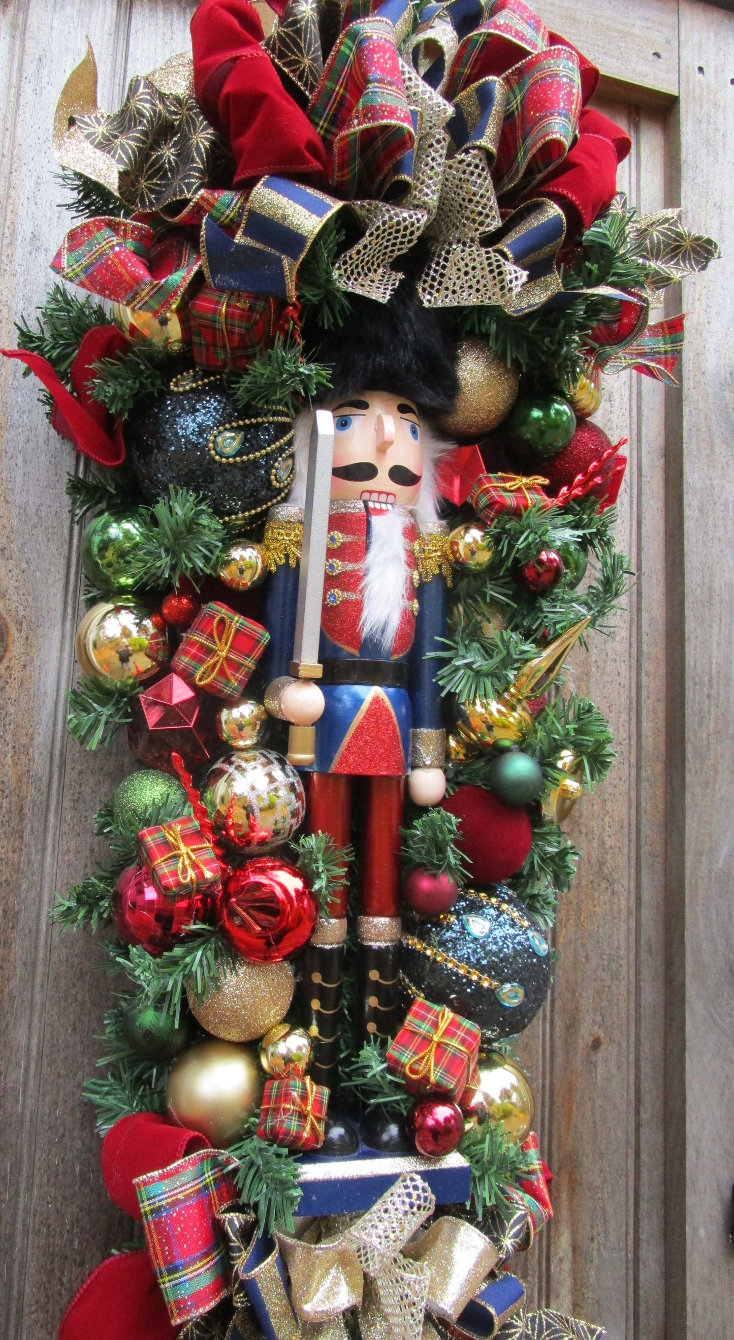 Beacon Hill Grand Nutcracker Swag