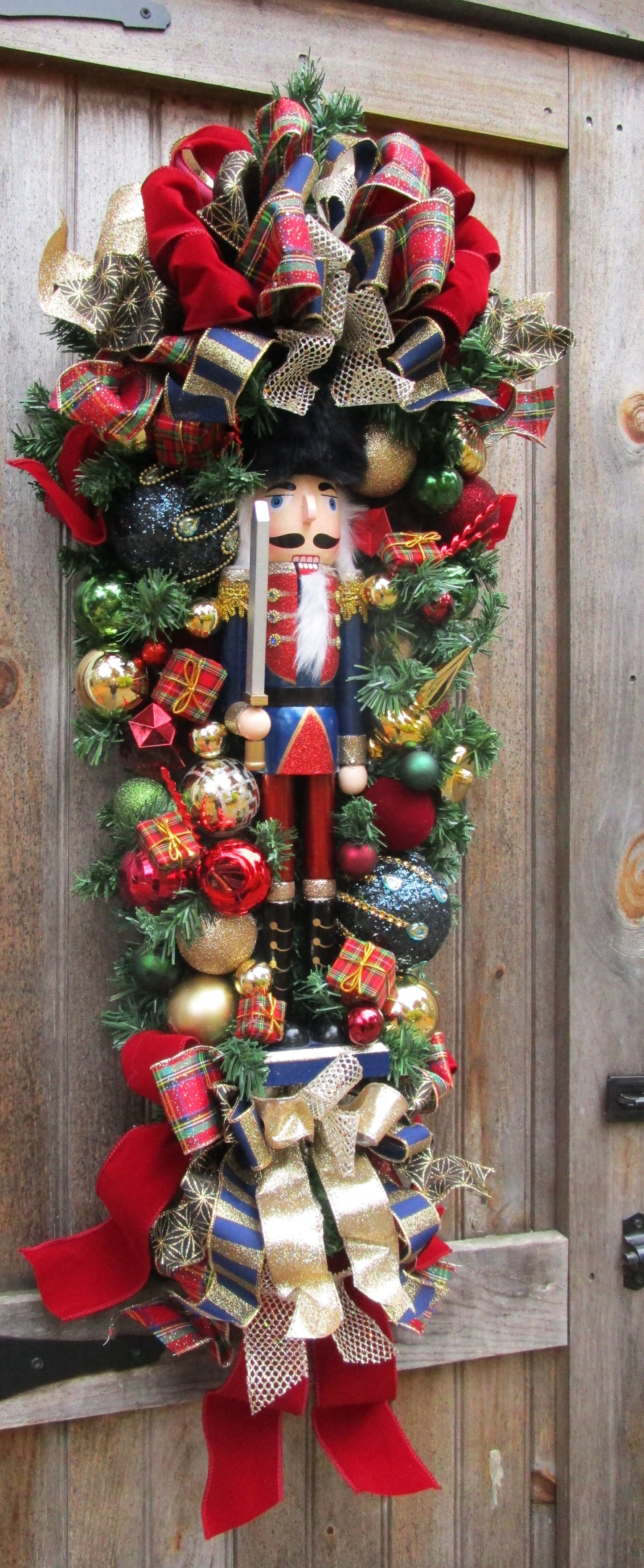 Beacon Hill Grand Nutcracker Swag