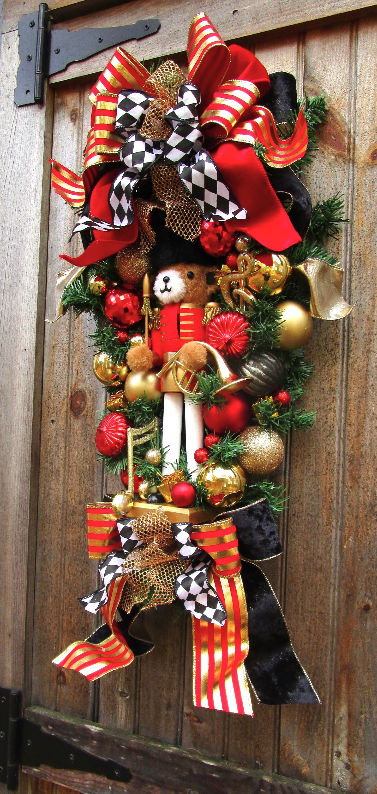 Teddy Bear Holiday Nutcracker Swag