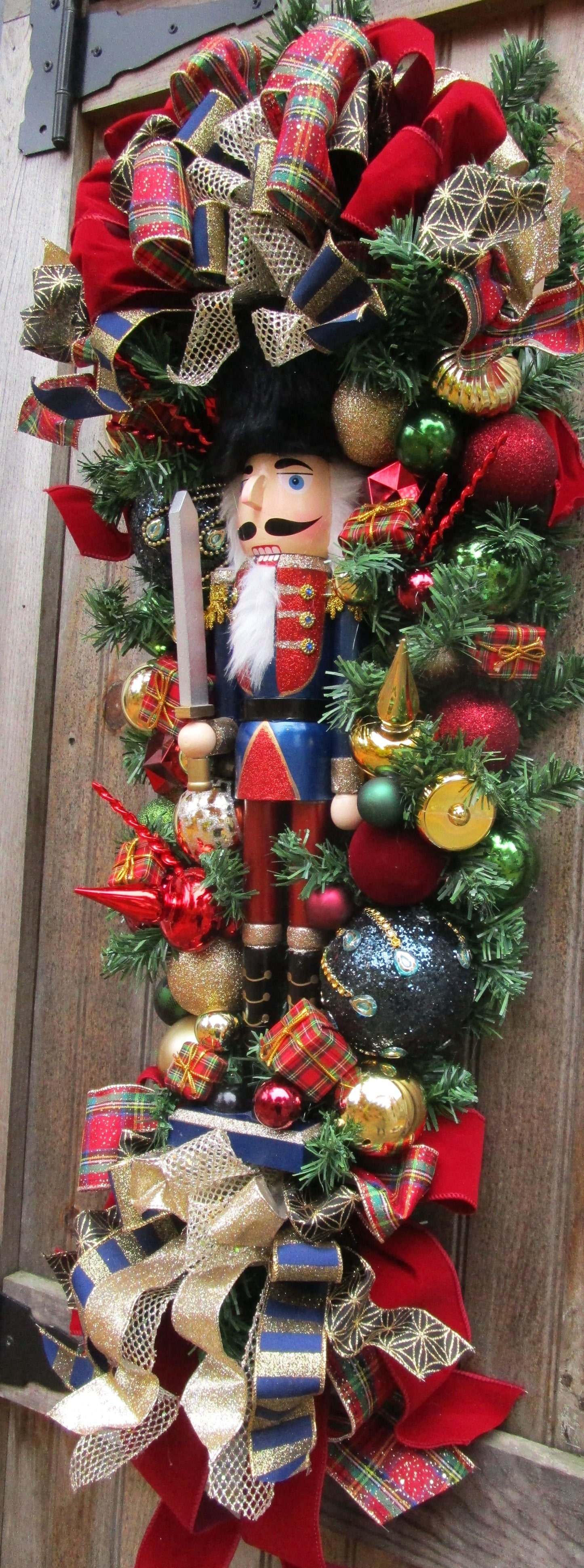 Beacon Hill Grand Nutcracker Swag