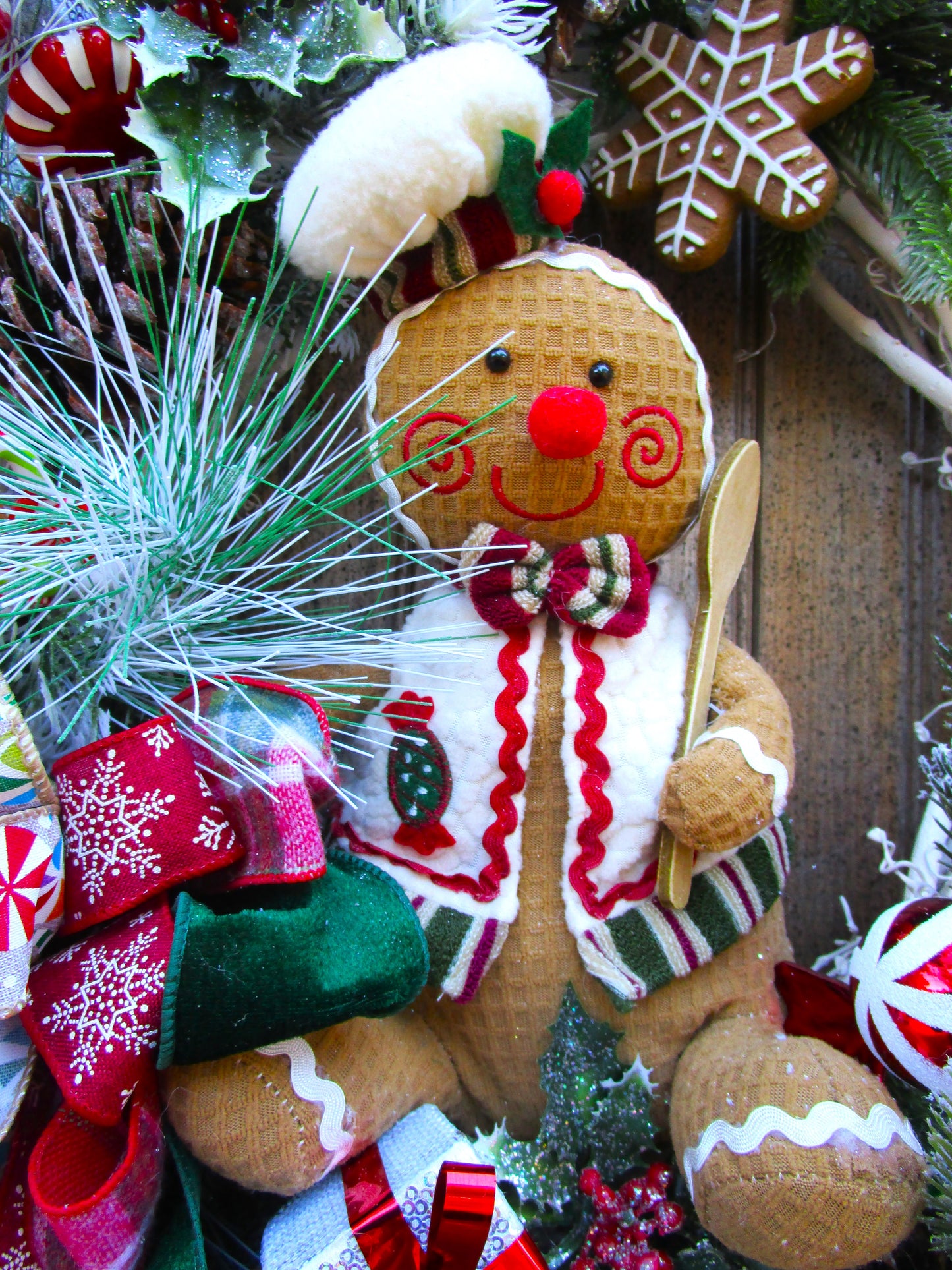 Gingerbread Man Holiday Wreath