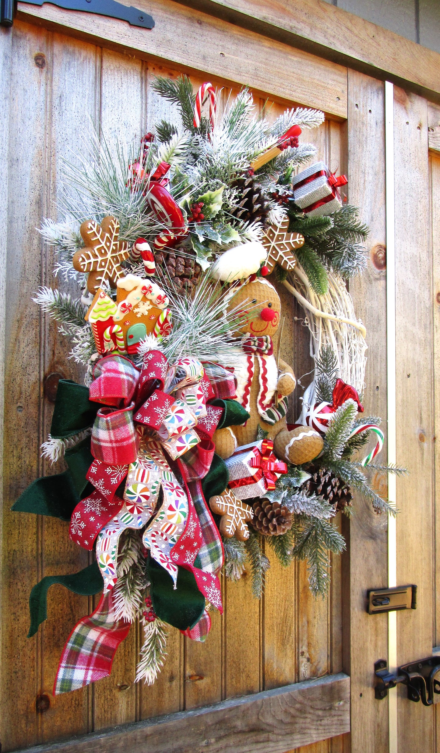 Gingerbread Man Holiday Wreath