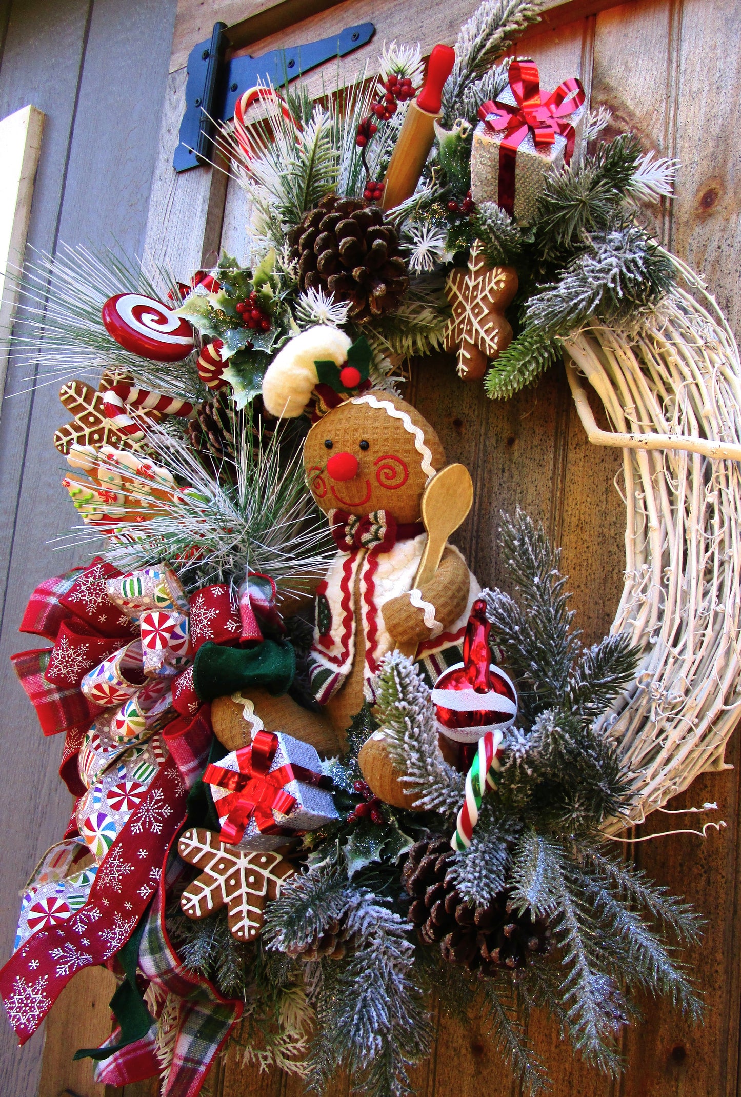 Gingerbread Man Holiday Wreath