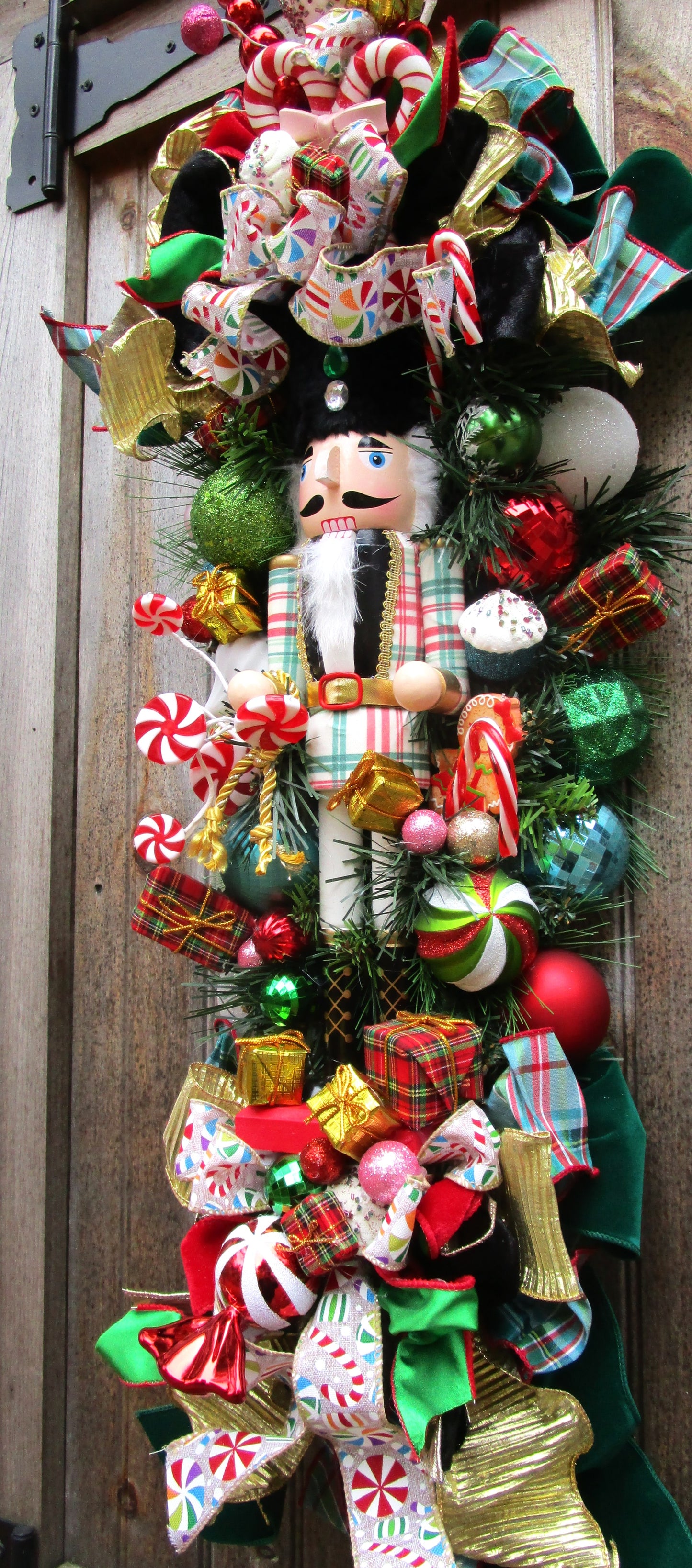 Newport Holiday Nutcracker Swag