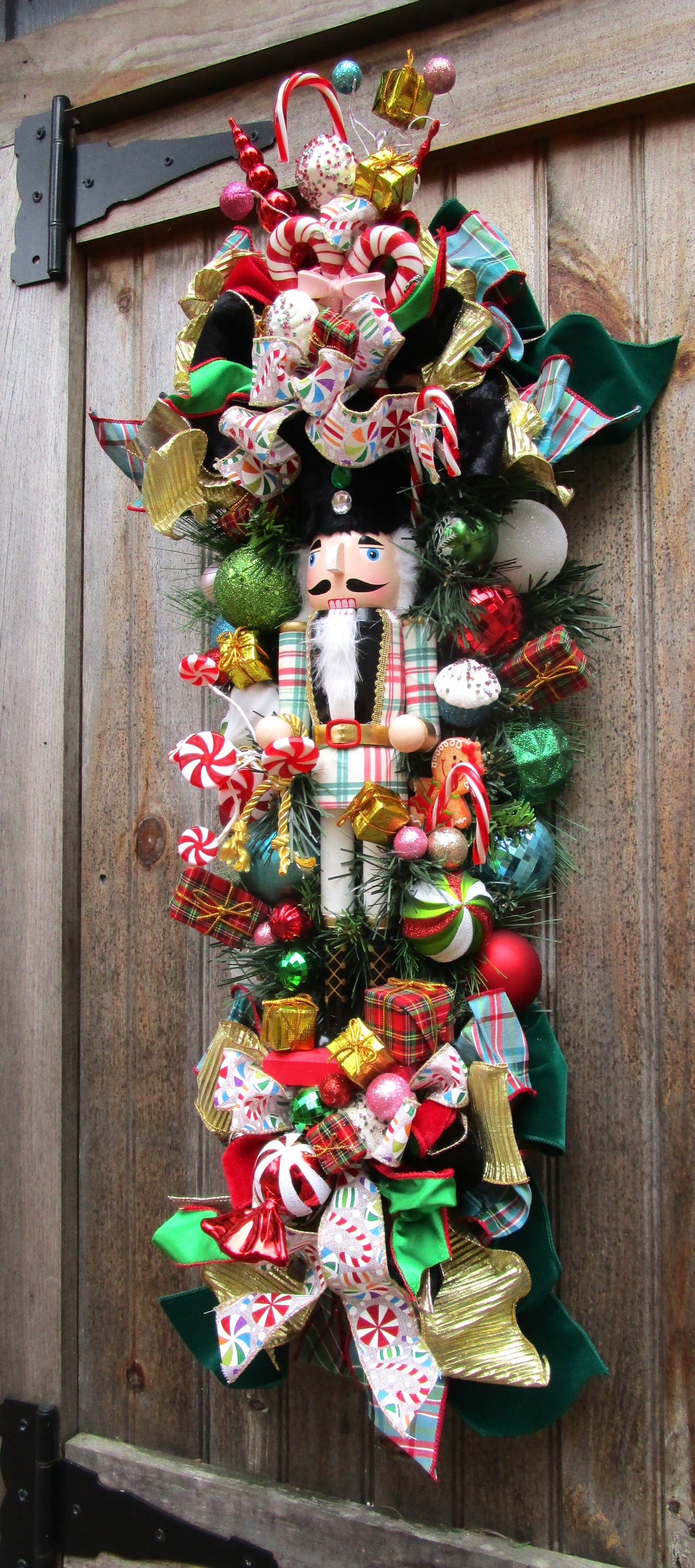 Newport Holiday Nutcracker Swag