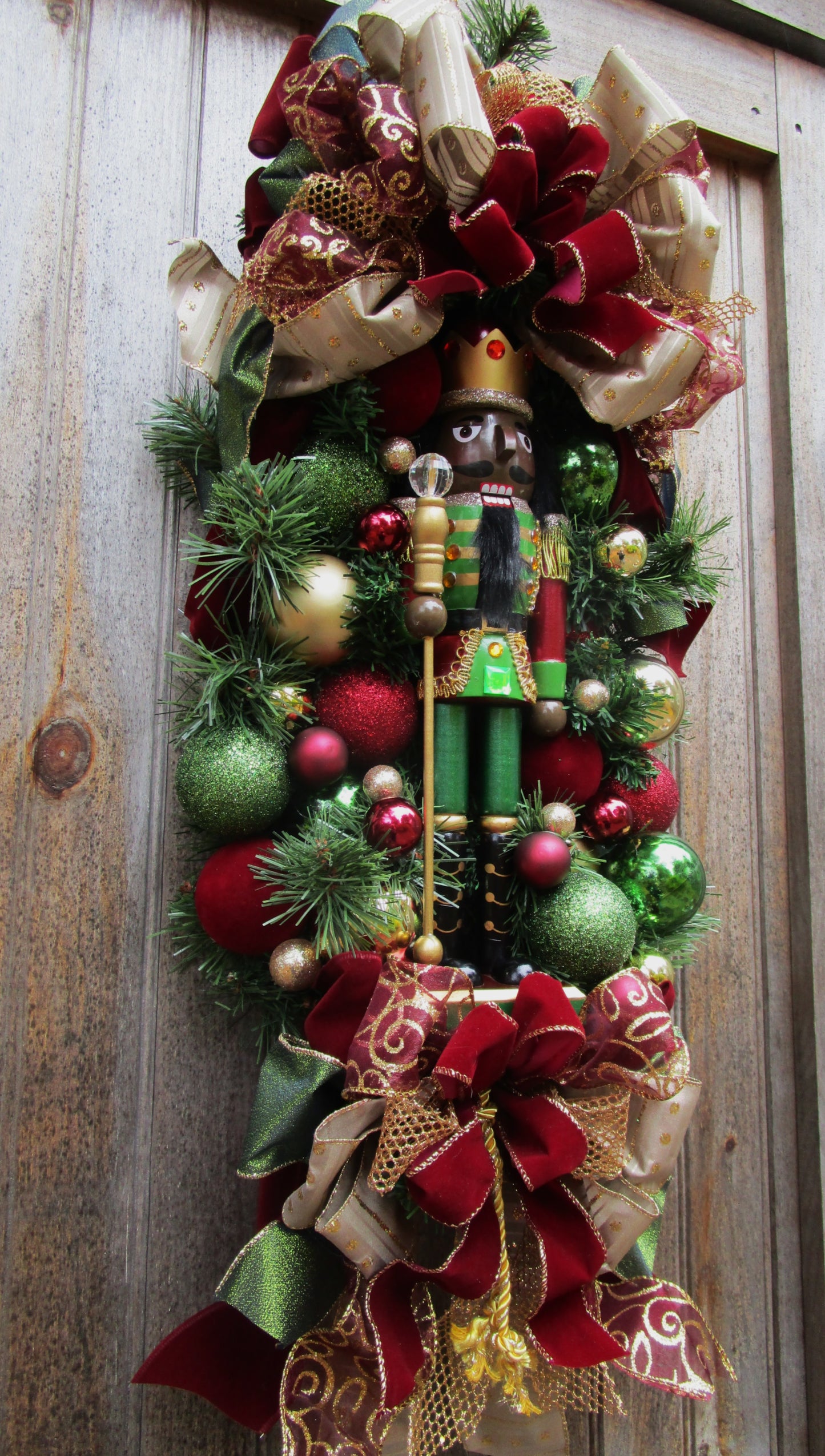 Grand Holiday Nutcracker Swag