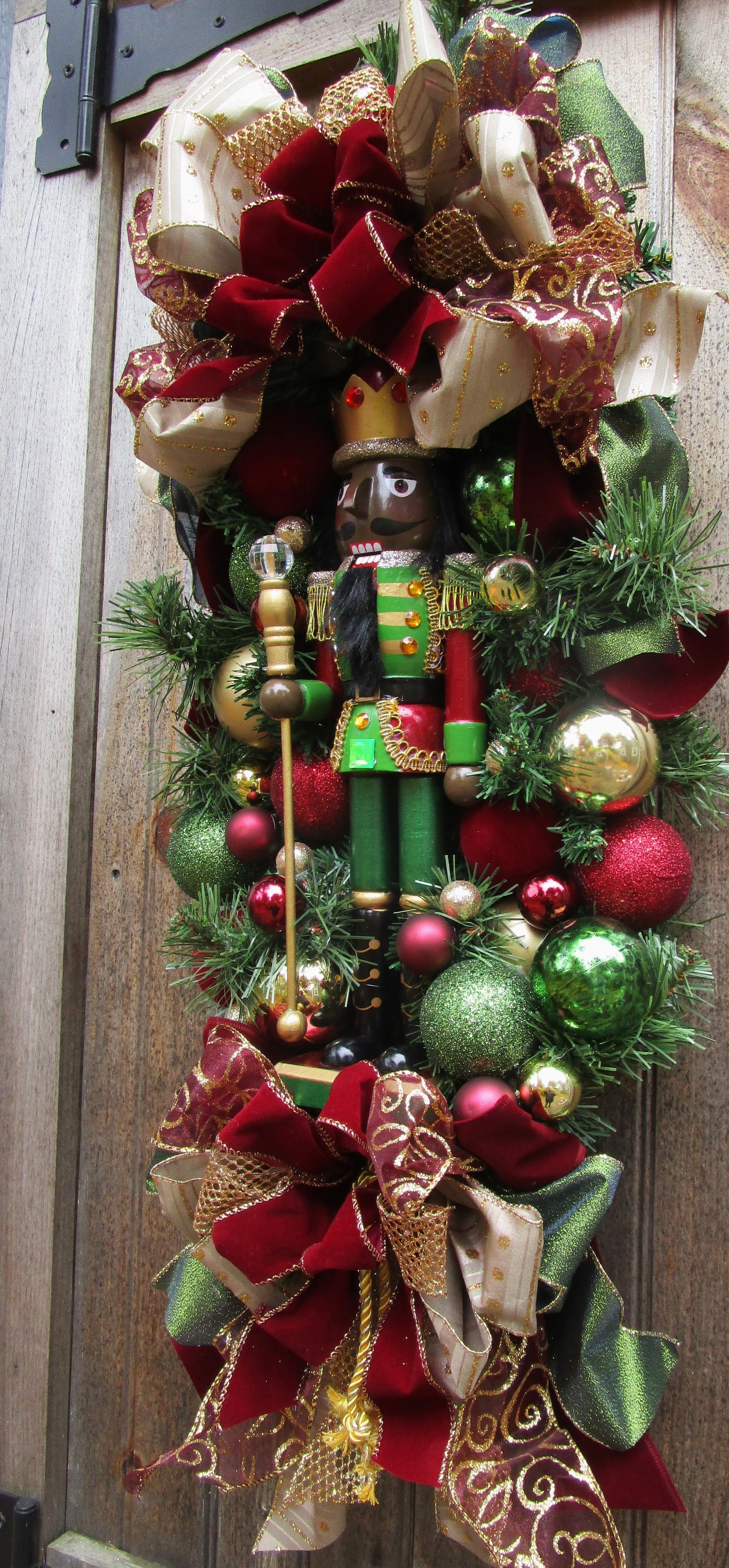 Grand Holiday Nutcracker Swag