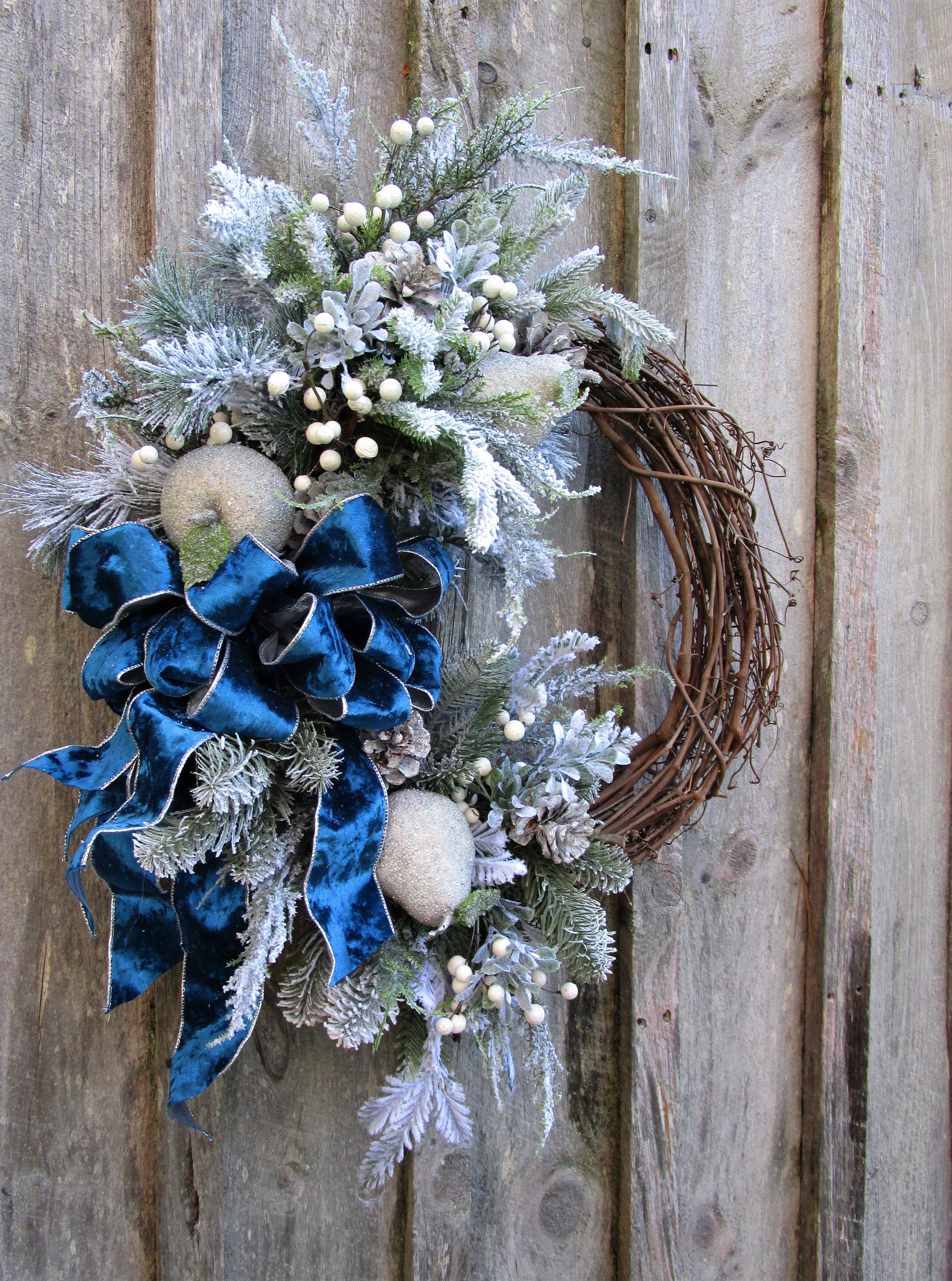 Hampton Grand Holiday Wreath – New England Wreath Company